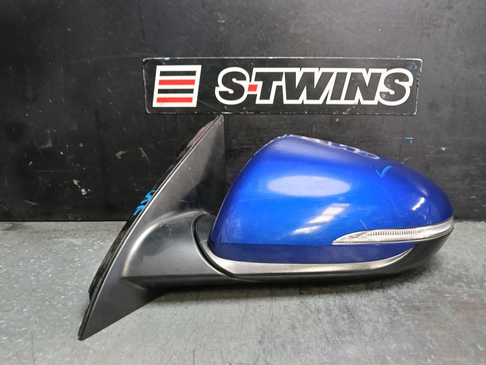 Used auto part listing image: 2021 HYUNDAI I30 LEFT DOOR MIRROR PD, HATCH (S.KOREA VIN KMHH), W/ POWER FOLD, INDICATOR, NON BLIND SPOT TYPE, 03/17-12/23 0000421671