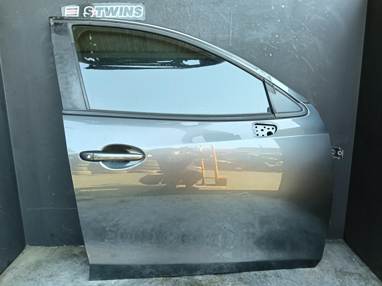 Used auto part listing image: 2019 MAZDA 2 RIGHT FRONT DOOR DJ/DL, SEDAN/HATCH, 09/14- 0000421597