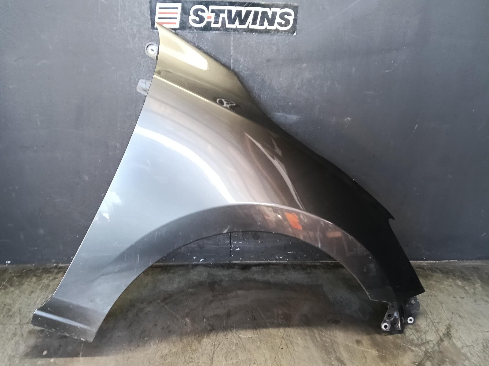 Used auto part listing image: 2019 MAZDA 2 RIGHT GUARD DJ/DL, 09/14- 0000421681