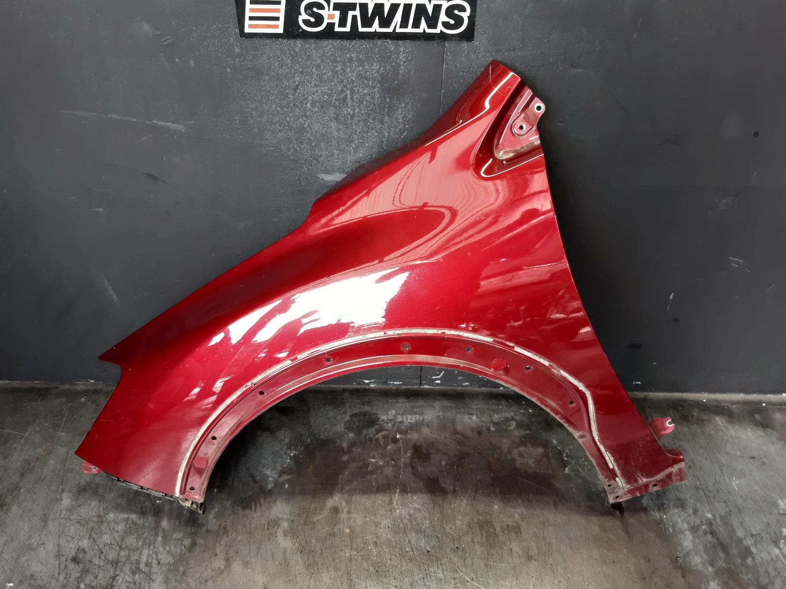 Used auto part listing image: 2013 SUBARU XV LEFT GUARD G4X, NON INDICATOR TYPE, 08/11-04/17 0000364061