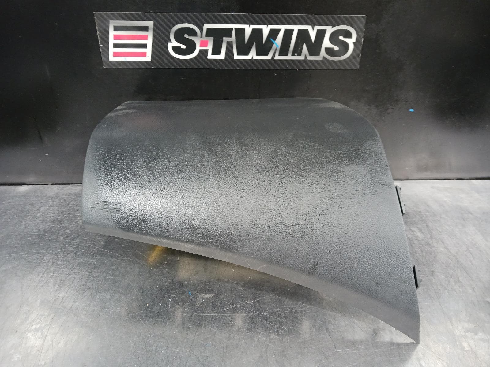 Used auto part listing image: 2020 MITSUBISHI TRITON LEFT AIRBAG DASH, MR, 08/19-10/23 0000235926