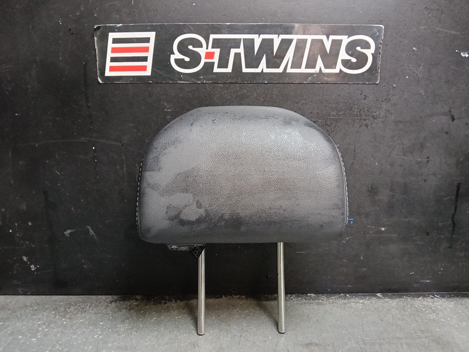 Used auto part listing image: 2022 SUBARU FORESTER HEADREST SK, 08/18-11/24 0000422058