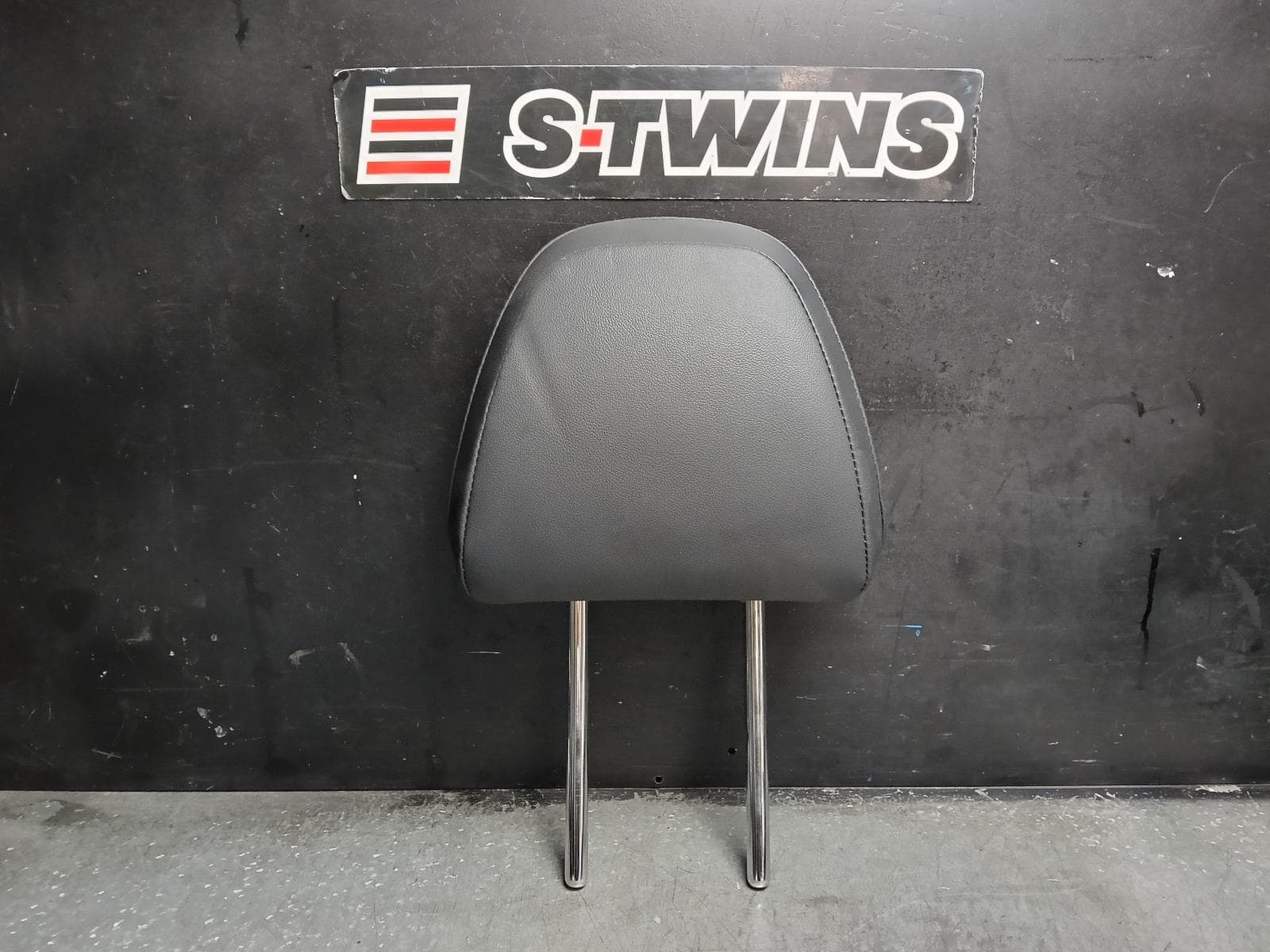 Used auto part listing image: 2022 SUBARU FORESTER HEADREST SK, 08/18-11/24 0000422061