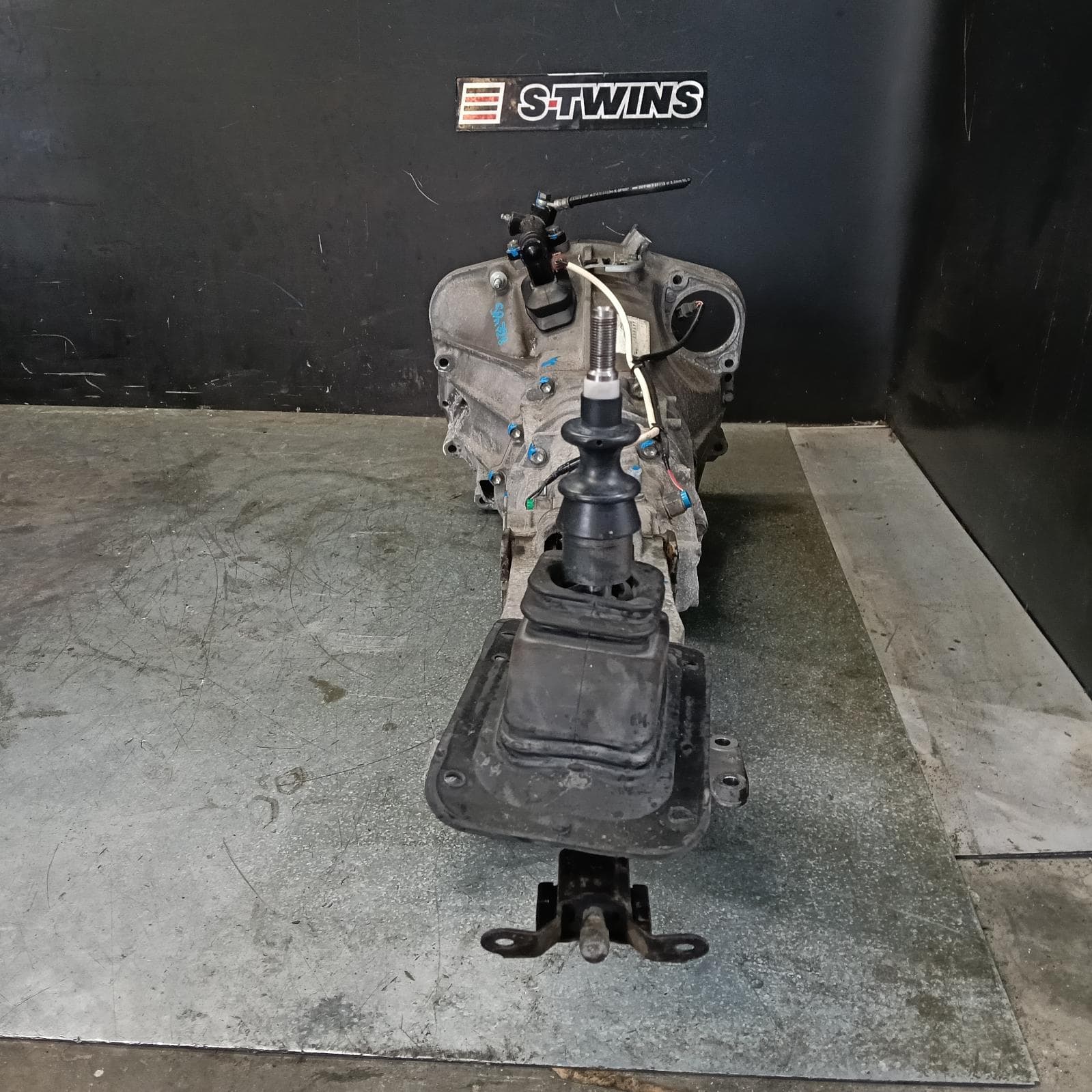 Used auto part listing image: 2014 TOYOTA 86 TRANS GEARBOX MANUAL, PETROL, 2.0, FA20, ZN6, 04/12-09/21 0000421924