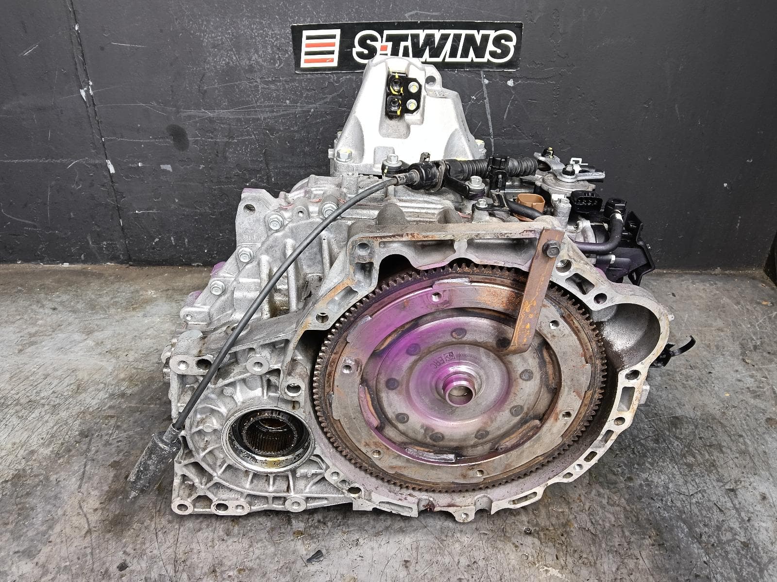 Used auto part listing image: 2016 HYUNDAI TUCSON TRANS GEARBOX AUTO, AWD, DIESEL, 2.0, D4HA, TURBO, 6 SPEED, 47 SPLINE TYPE, NO TRANSFER CASE, TL, 06/15-06/18 0000421955