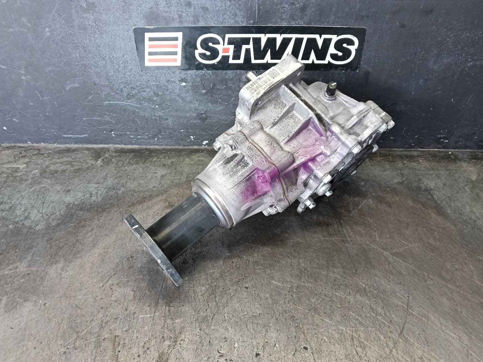 Used auto part listing image: 2016 HYUNDAI TUCSON TRANSFER CASE TL, AUTO, DIESEL, 2.0, TURBO, 2.53 RATIO, 47 SPLINE TYPE, 06/15-01/21 0000421956