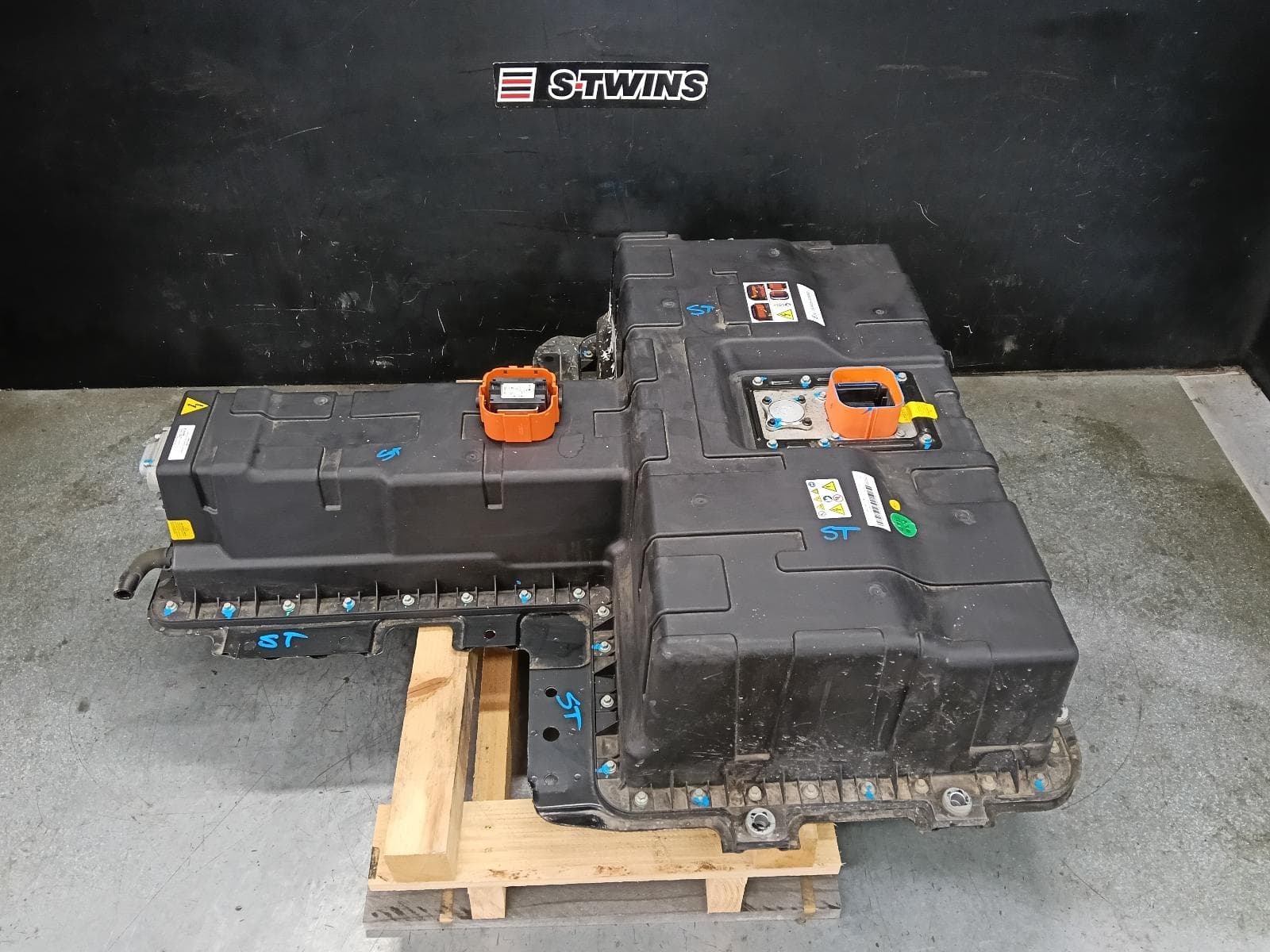 Used auto part listing image: 2023 MG HS HIGH VOLTAGE BATTERY SAS23, PHEV BATTERY (UNDER REAR SEAT), 16.6kWh, 03/21-12/24 0000422317