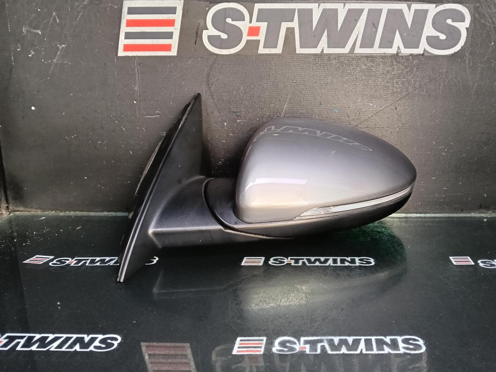 Used auto part listing image: 2021 KIA CERATO LEFT DOOR MIRROR BD, COLOUR CODED, POWER FOLD, W/ BLIND SPOT TYPE, 04/18-09/24 0000393011