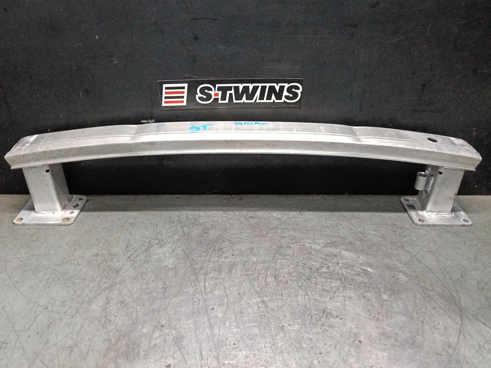 Used auto part listing image: 2018 PEUGEOT 5008 R BAR BRACKET REINFO MAIN REINFORCEMENT, P87, 01/18- 0000402698