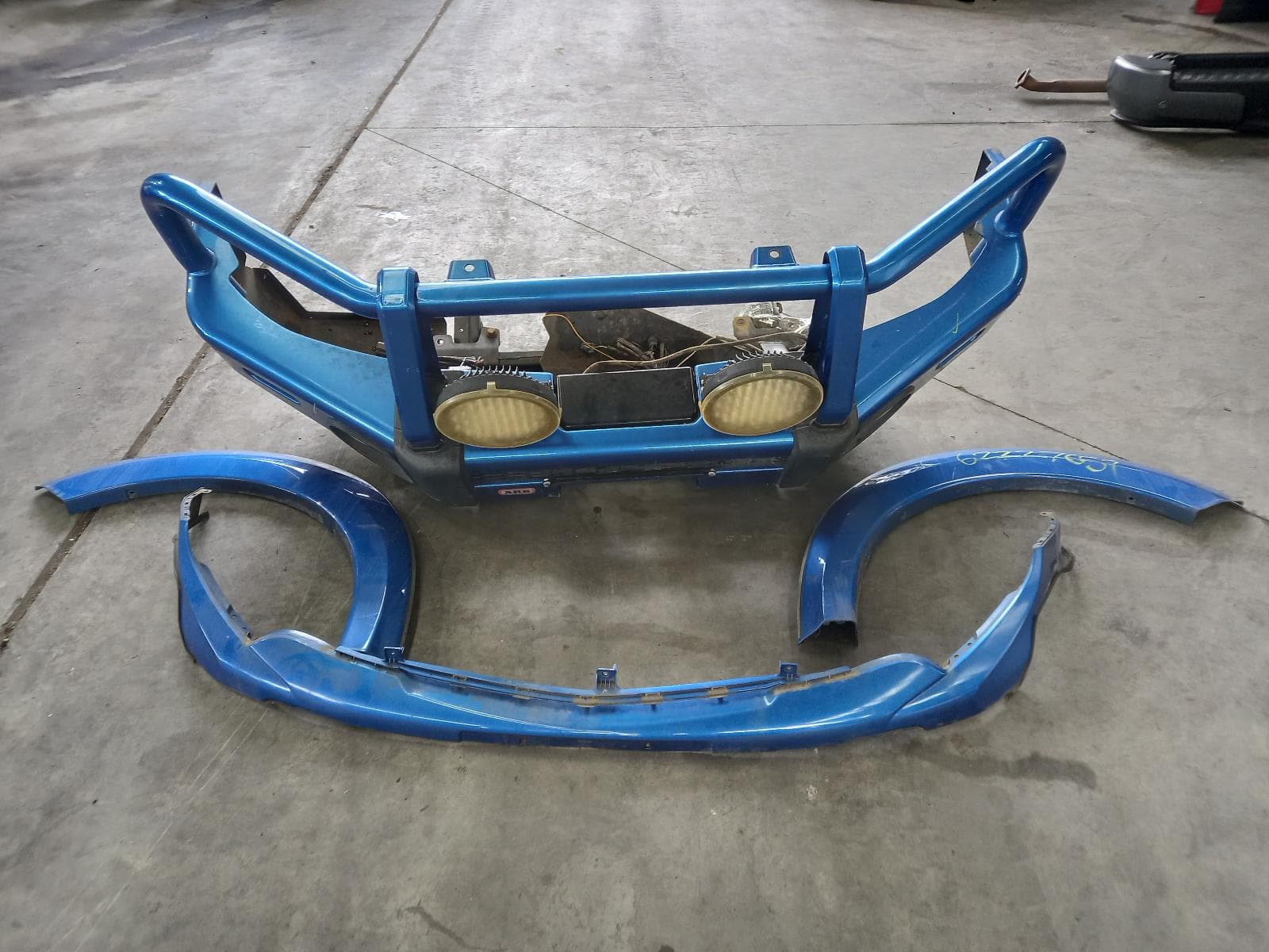 Used auto part listing image: 2015 MITSUBISHI TRITON FRONT BUMPER BULL BAR-STEEL, MQ, 03/15-10/18 0000407475