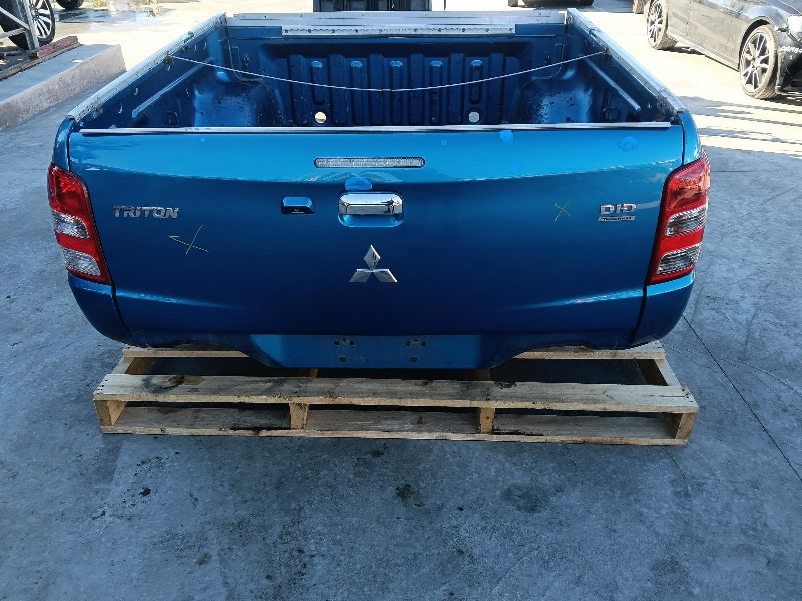 Used auto part listing image: 2015 MITSUBISHI TRITON UTE BACK UTE BACK, DUAL CAB, MQ, 03/15-10/18 0000407495