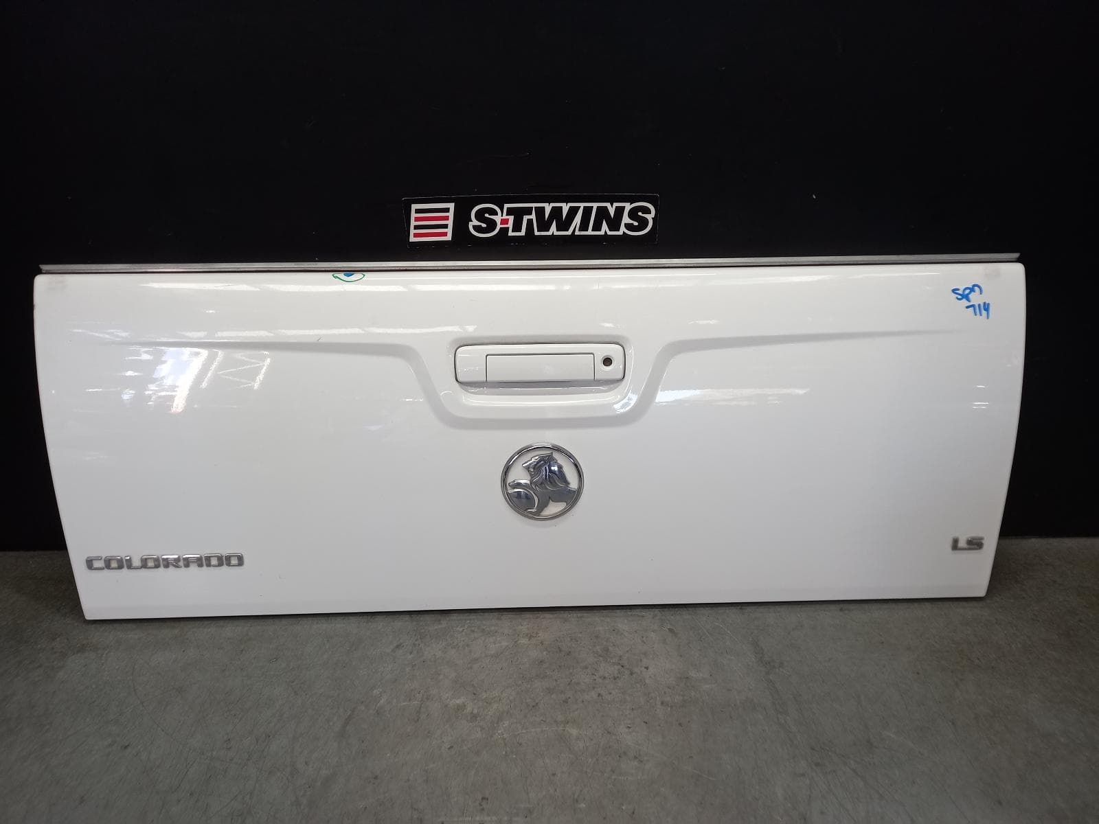 Used auto part listing image: 2015 HOLDEN COLORADO BOOTLID TAILGATE TAILGATE, RG, UTE BACK, NON REV CAMERA TYPE, 01/12-06/16 0000399851