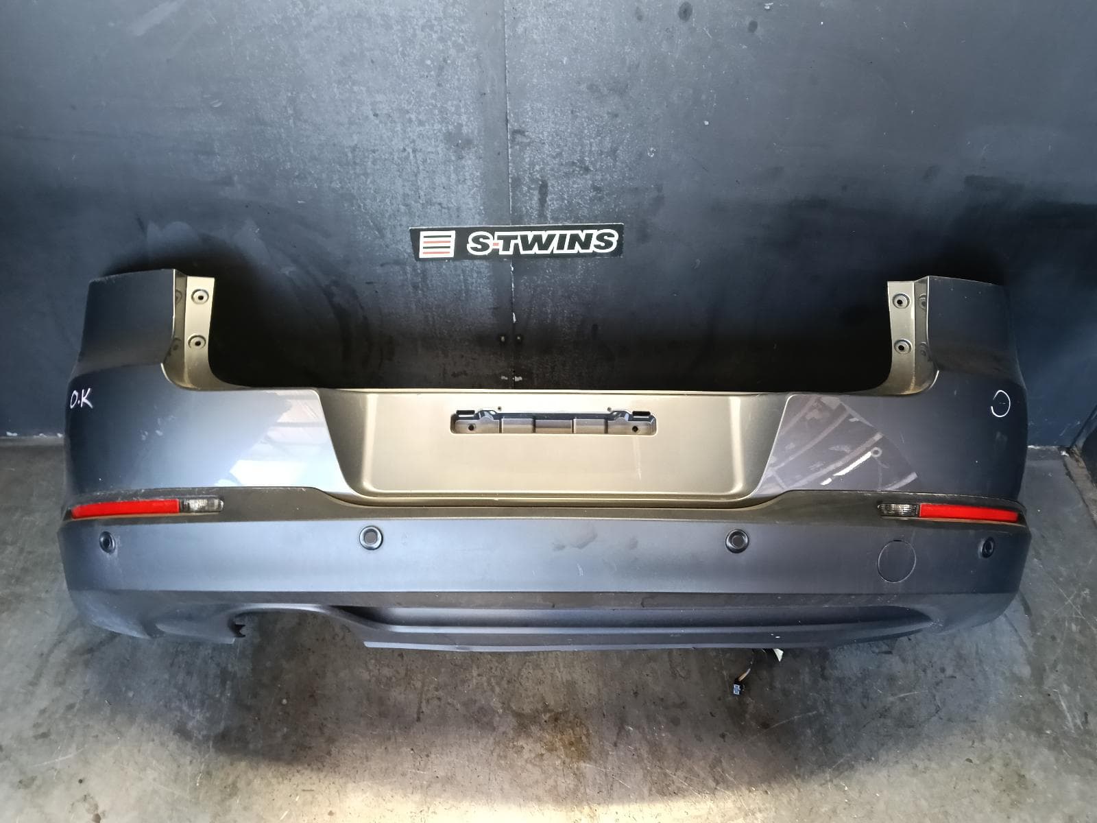 Used auto part listing image: 2014 VOLKSWAGEN TIGUAN REAR BUMPER BUMPER BAR (2 PIECE), 5N, W/ 4 PARK SENSOR TYPE, NON R-LINE, 07/11-08/16 0000395455