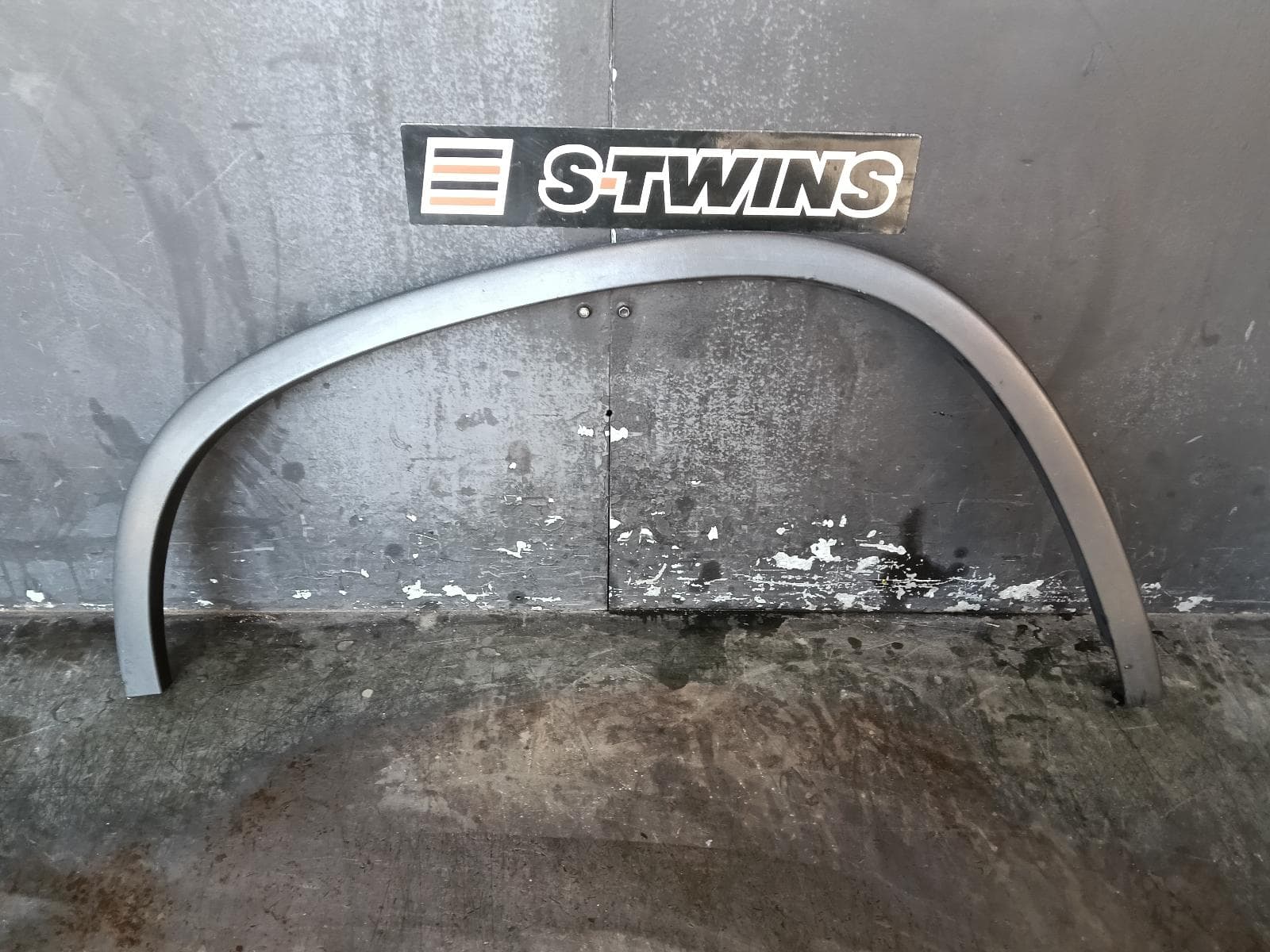 Used auto part listing image: 2014 VOLKSWAGEN TIGUAN WHEEL ARCH FLARE RH REAR, 5N, NON R-LINE, 07/11-08/16 0000395525