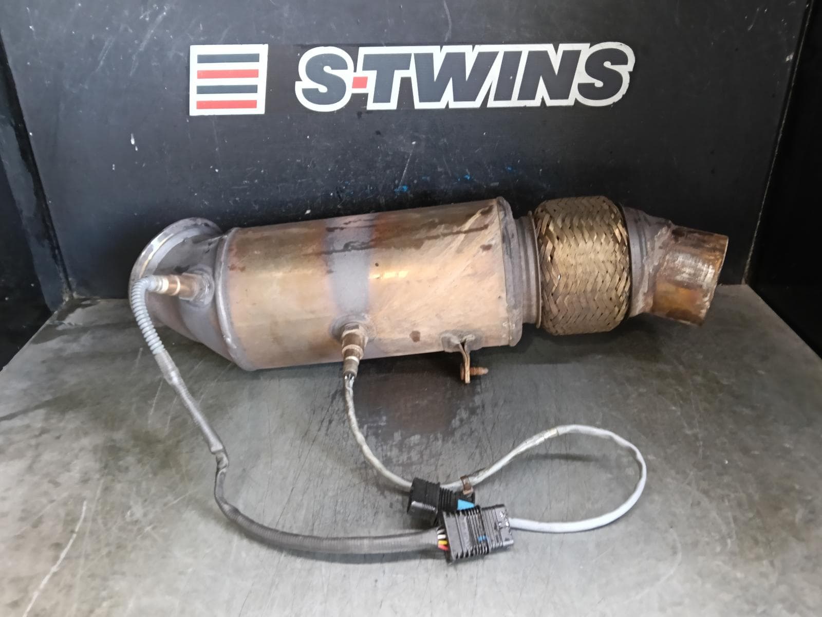 Used auto part listing image: 2017 BMW X5 CATALYTIC CONVERTER DOWNPIPE-CAT TYPE, 3.0, N55, PETROL, F15, 12/13-07/18 0000422292