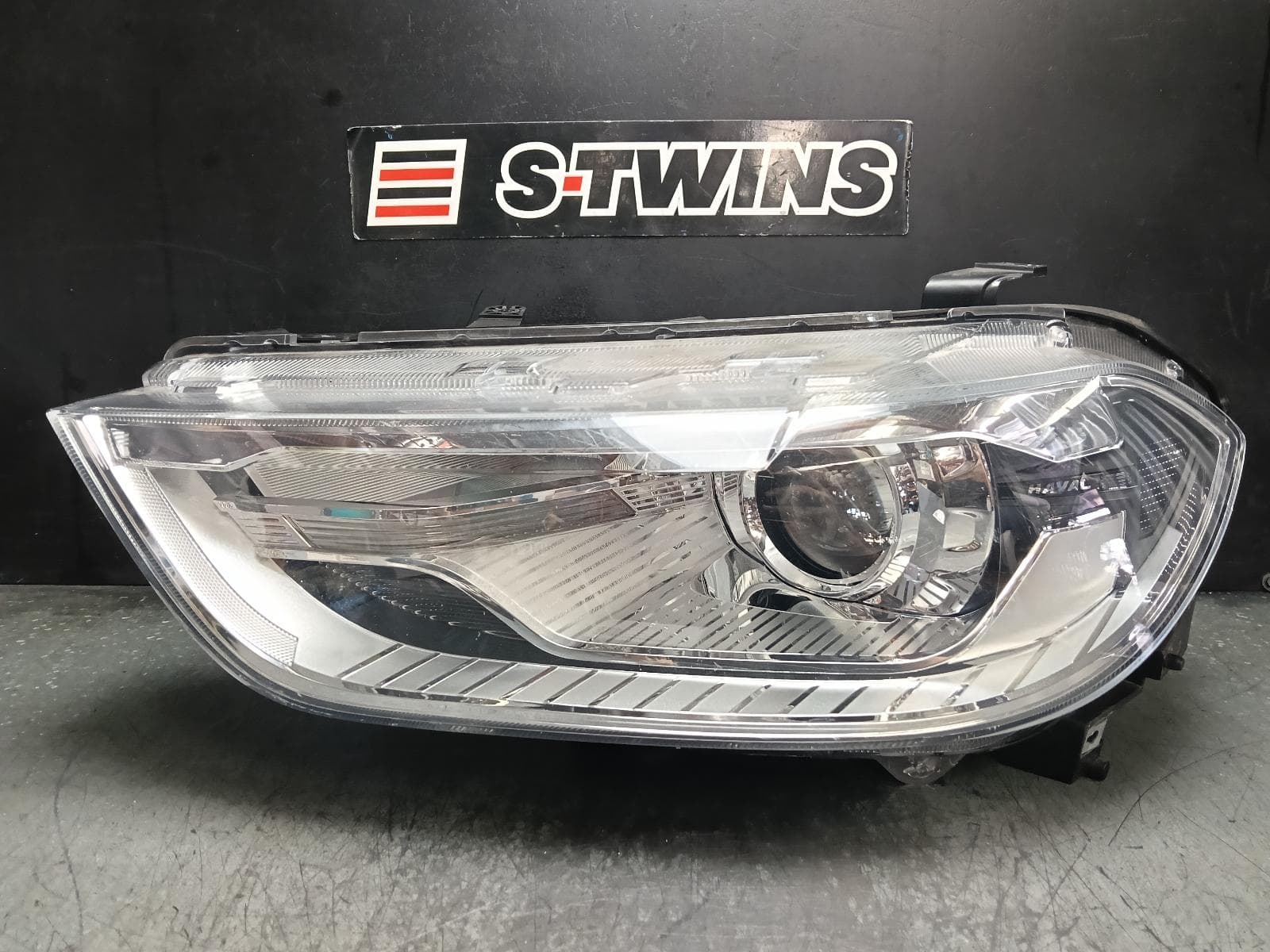 Used auto part listing image: 2021 HAVAL H2 LEFT HEADLAMP 09/19-02/21 0000408898