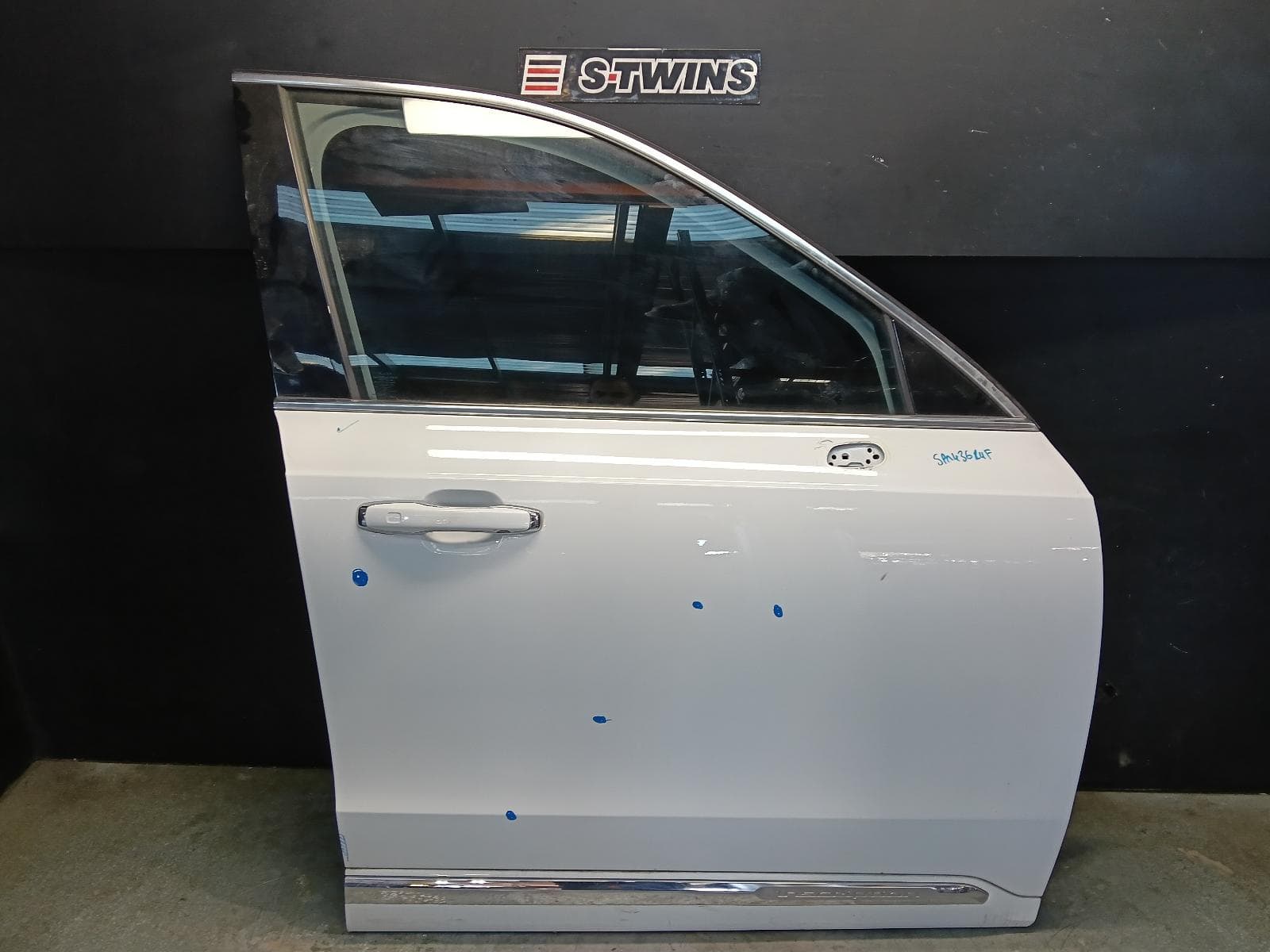 Used auto part listing image: 2016 VOLVO XC90 RIGHT FRONT DOOR Mk2, 04/15- 0000420632
