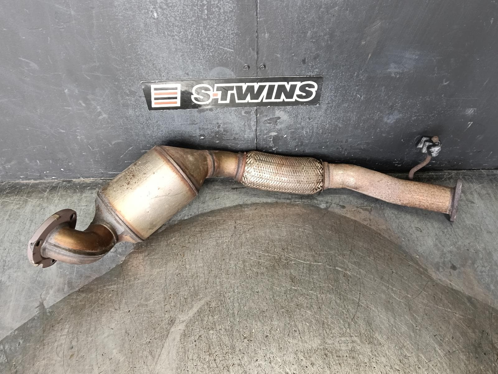 Used auto part listing image: 2016 FORD RANGER CATALYTIC CONVERTER DOWNPIPE-CAT TYPE, DIESEL, 2.2, TURBO, PX SERIES 1-2, 06/11-10/16 0000422257