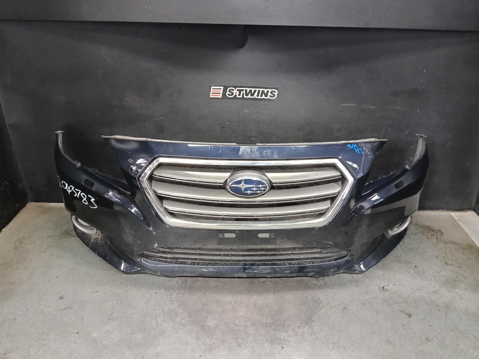 Used auto part listing image: 2015 SUBARU LIBERTY FRONT BUMPER 6TH GEN, W/ H/LAMP WASHER, NON PARK SENSOR TYPE, 08/14-11/17 0000422663