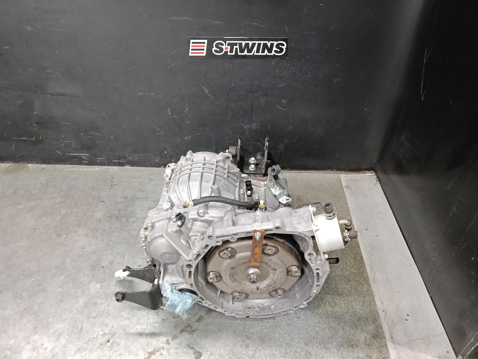 Used auto part listing image: 2017 TOYOTA TARAGO TRANS GEARBOX AUTO, 2.4, 2AZ-FE, 7 SPEED, CVT TYPE, ACR50R, 04/12- 0000422328