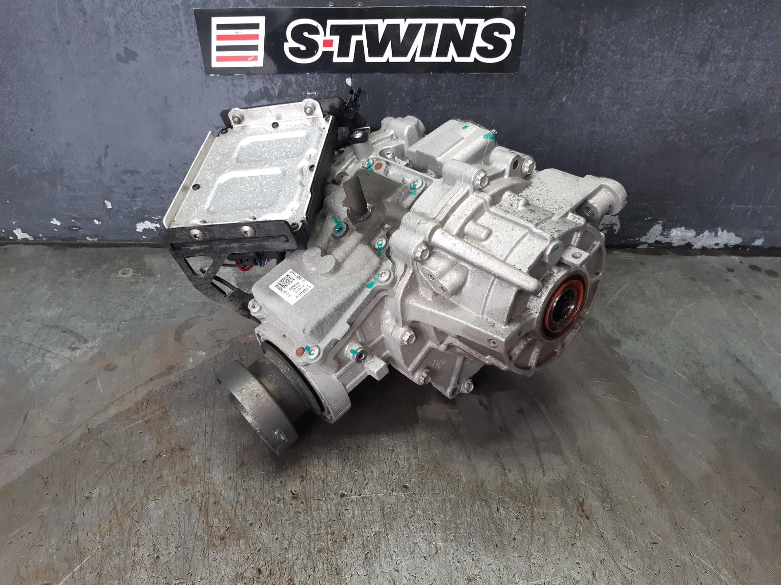 Used auto part listing image: 2017 FORD FOCUS DIFFERENTIAL CENTRE LZ, 07/15-11/18 0000314910