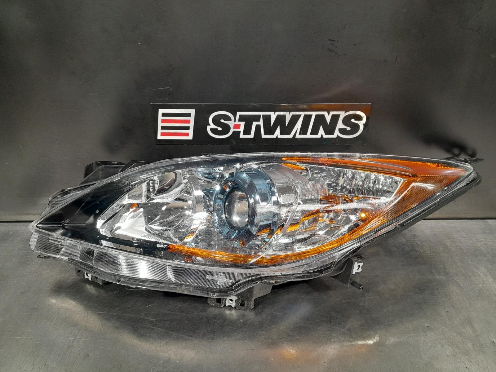 Used auto part listing image: 2012 MAZDA 3 LEFT HEADLAMP BL, HALOGEN, NEO/MAXX/MAXX SPORT/SP25/MPS/MZR-CD, 04/09-10/13 (AUS ONLY) 0000302565