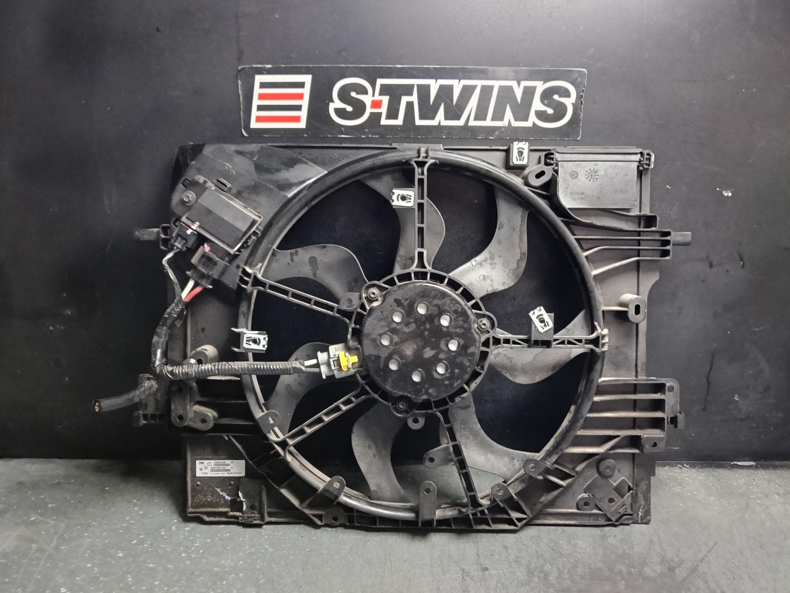 Used auto part listing image: 2022 RENAULT CAPTUR FAN RADIATOR FAN, 1.3, PETROL, XJB, 01/21- 0000422759