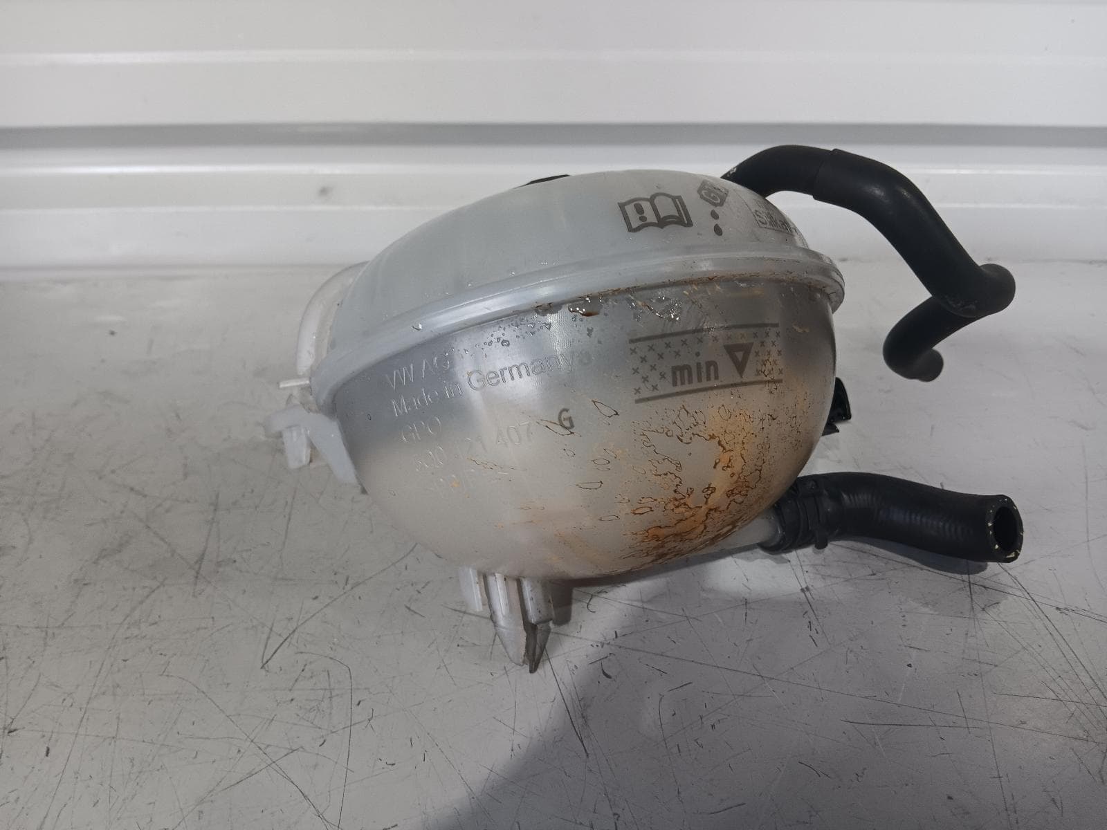 Used auto part listing image: 2017 VOLKSWAGEN GOLF OVERFLOW BOTTLE GEN 7, PETROL, 2.0, TURBO, 11/12-08/20 0000336940