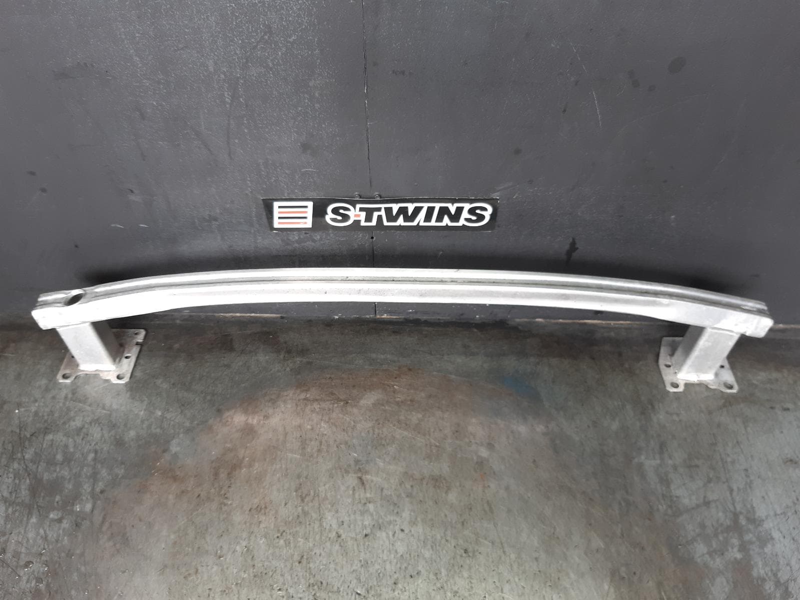 Used auto part listing image: 2014 RENAULT MEGANE R BAR BRACKET REINFO MAIN REINFORCEMENT, ALLOY, X32/B95, 5DR HATCH, 09/10-05/16 0000328886