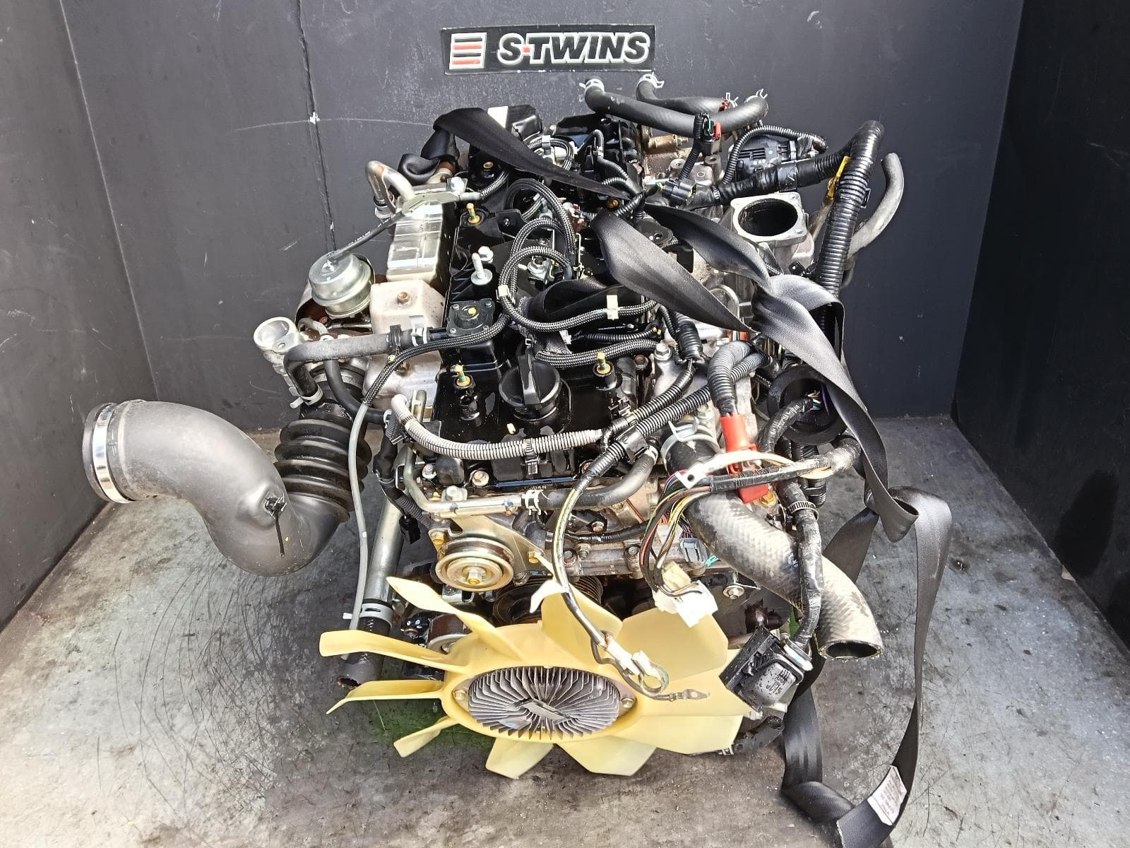Used auto part listing image: 2014 ISUZU DMAX ENGINE DIESEL, 3.0, 4JJ1, TURBO, RC, 4WD, 06/14-10/16 0000422813