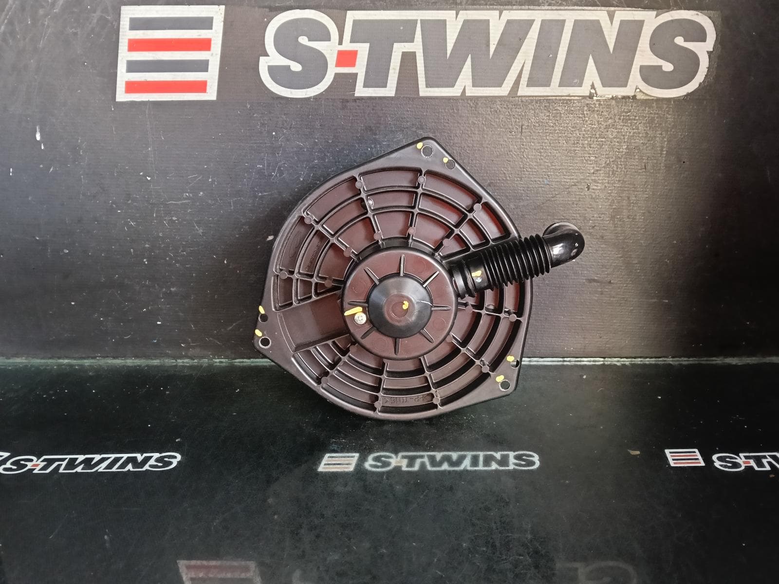 Used auto part listing image: 2014 ISUZU DMAX HEATER FAN MOTOR RC, 05/12-06/20 0000422861