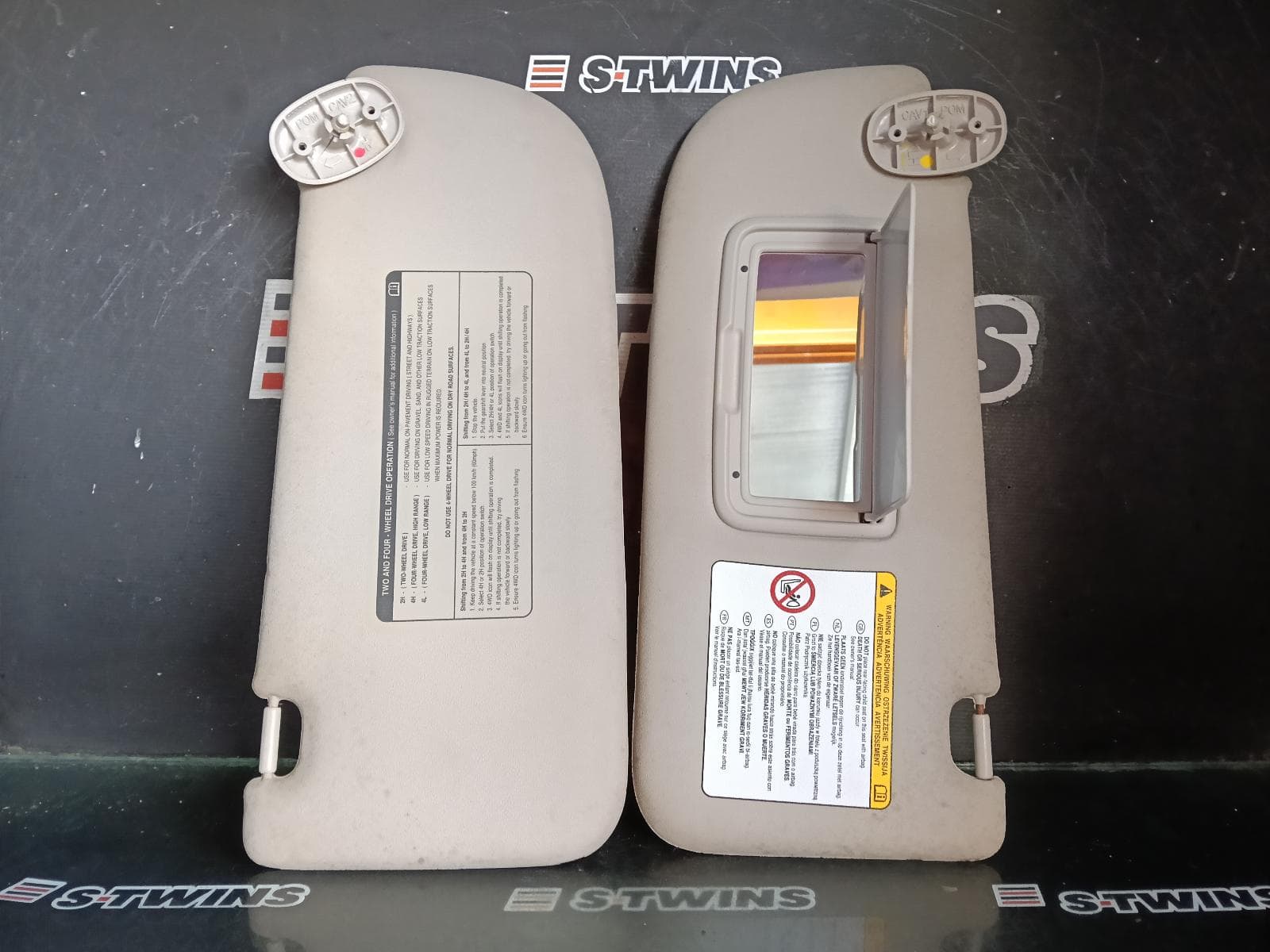 Used auto part listing image: 2014 ISUZU DMAX SUNVISOR RC, PAIR, 05/12-06/20 0000422863