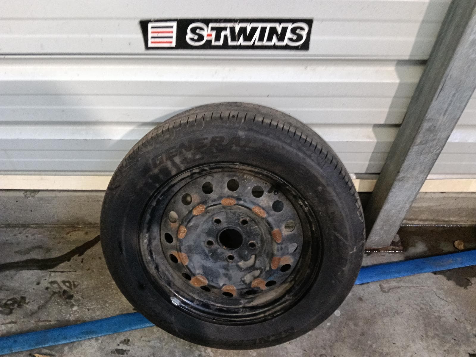 Used auto part listing image: 2017 TOYOTA TARAGO WHEEL STANDARD STEEL 16X6IN, GLi, ACR50R/GSR50R, 01/06-06/20 0000422486