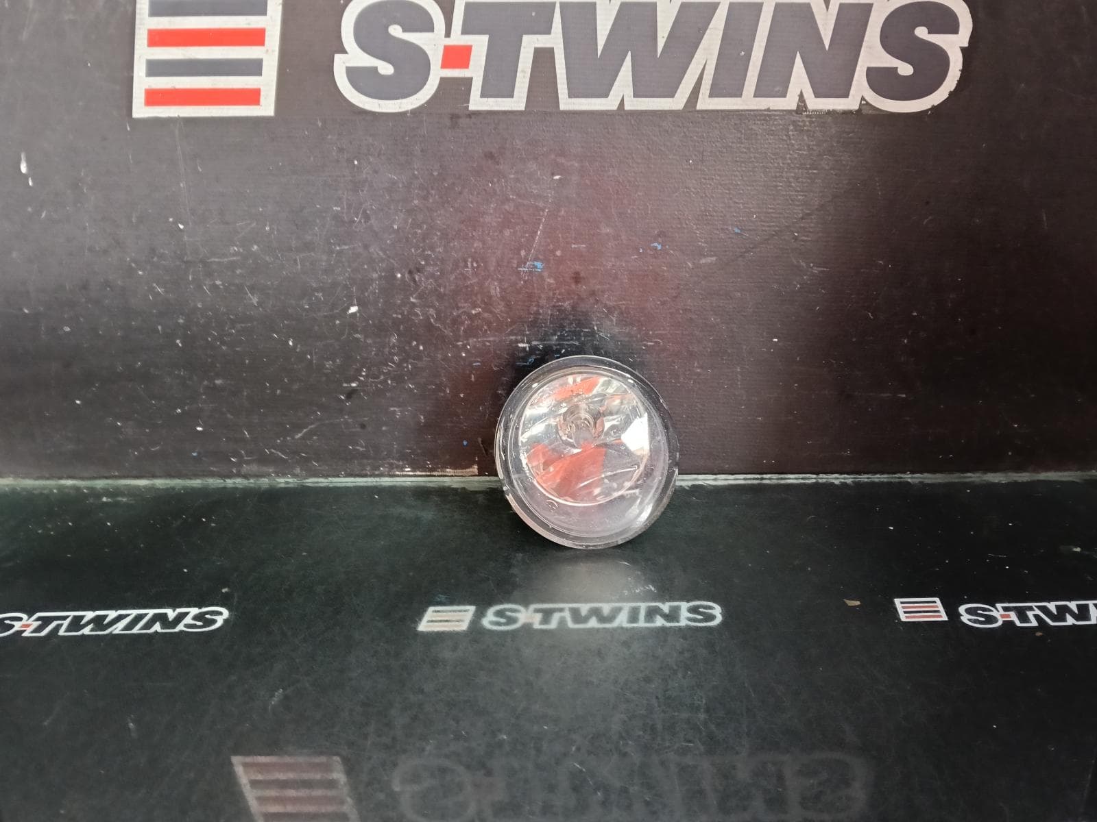 Used auto part listing image: 2018 BMW X1 F48, BUMPER FOGLAMP, HALOGEN TYPE, 08/15-06/19 0000422790