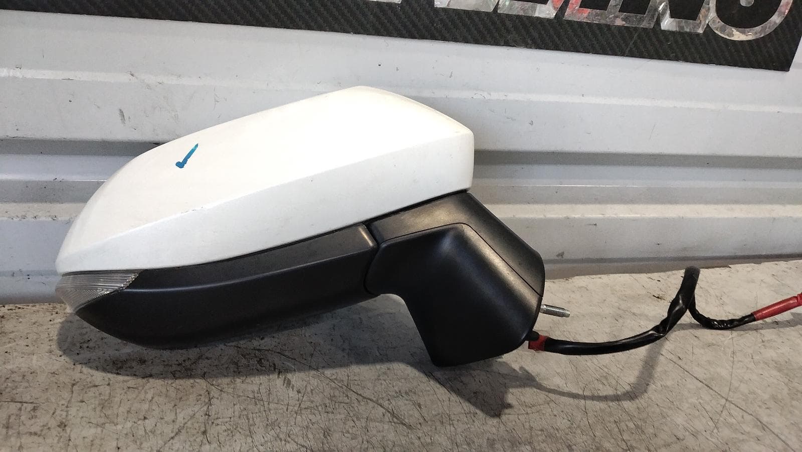 Used auto part listing image: 2018 TOYOTA COROLLA RIGHT DOOR MIRROR E210, HATCH, NON BLINDSPOT MONITOR, NON LANE ASSIST TYPE, 07/18- 0000421679