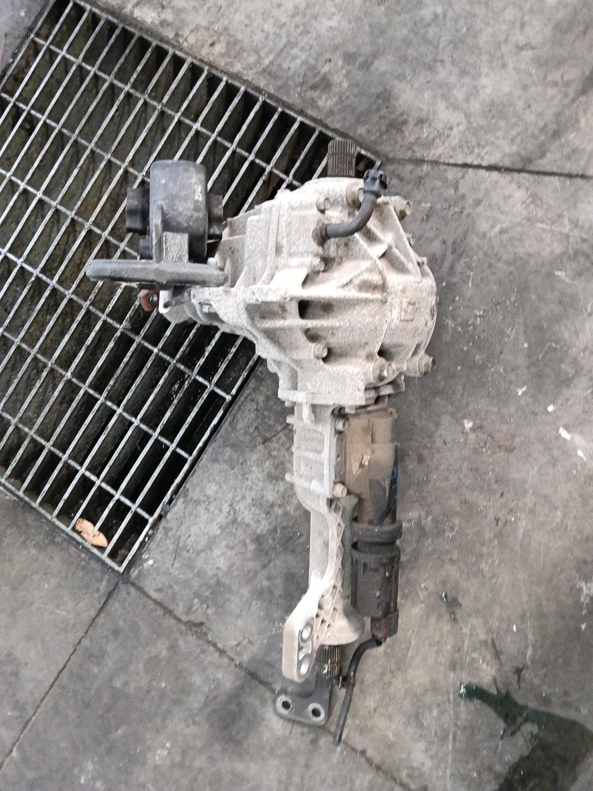 Used auto part listing image: 2021 RAM 1500 FRONT DIFF ASSEMBLY DS, 3.92 RATIO, 11/17-12/23 0000422917