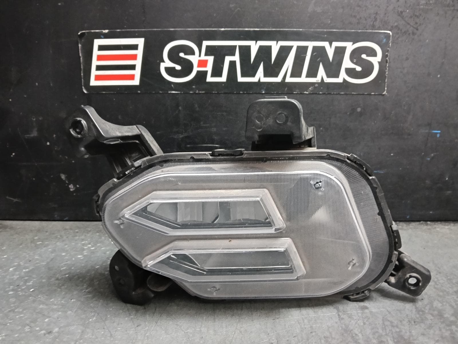 Used auto part listing image: 2023 KIA SORENTO BUMPER FOGLAMP, MQ4, 02/20-09/23 0000423146