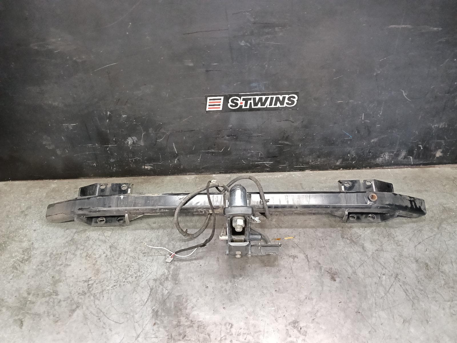 Used auto part listing image: 2018 VOLVO XC90 TOWBAR Mk2, 04/15- 0000423112