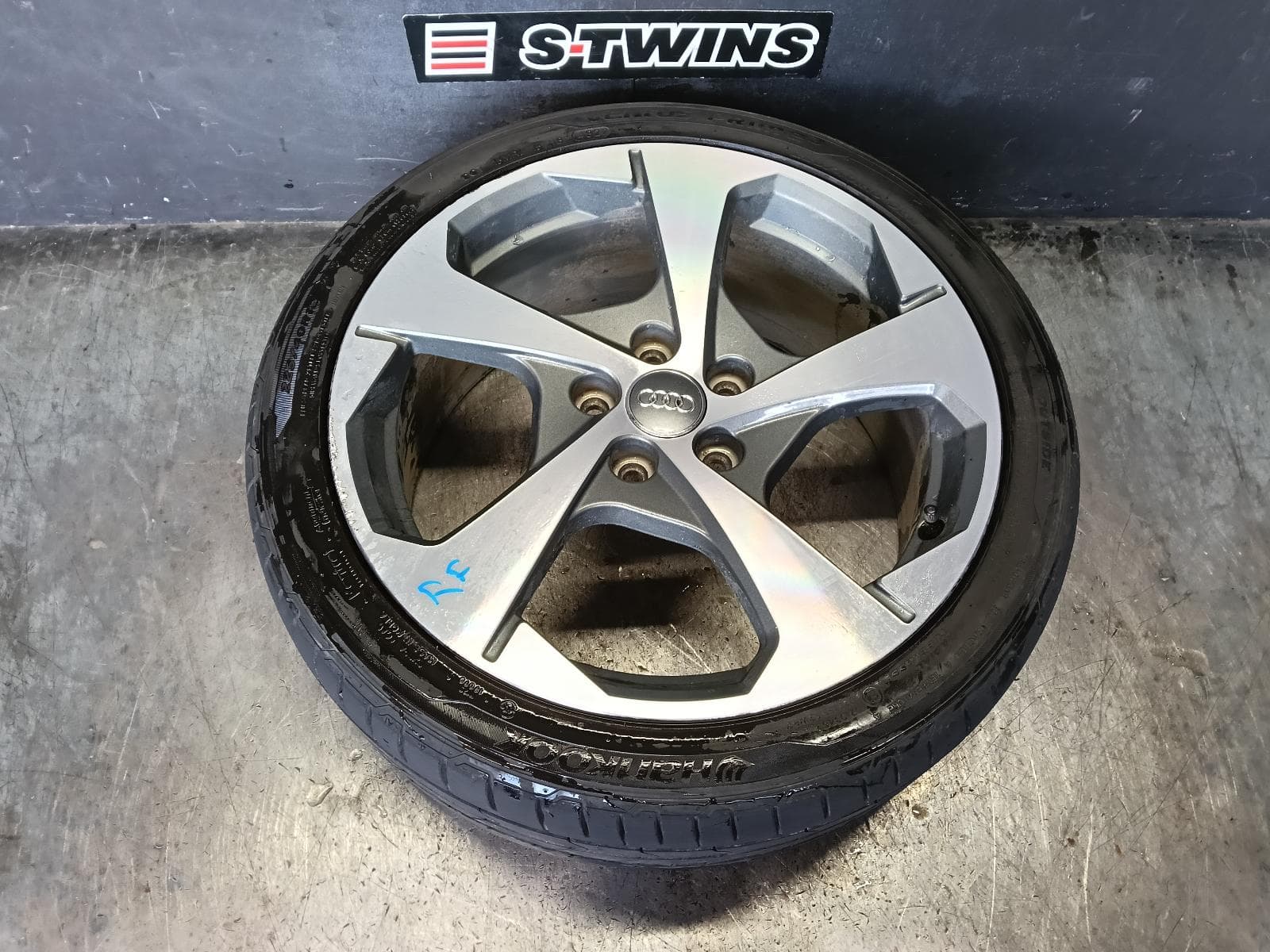 Used auto part listing image: 2016 AUDI A3 WHEEL MAG FACTORY, 18X7.5IN, 8V, 03/13-10/20 0000423223