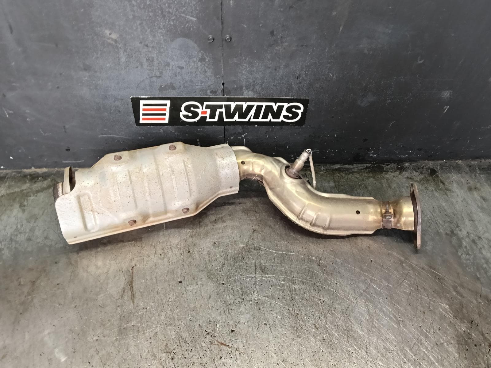 Used auto part listing image: 2010 NISSAN DUALIS CATALYTIC CONVERTER UNDER CAR-CAT TYPE, 2.0, PETROL, J10, 10/07-05/14 0000423089