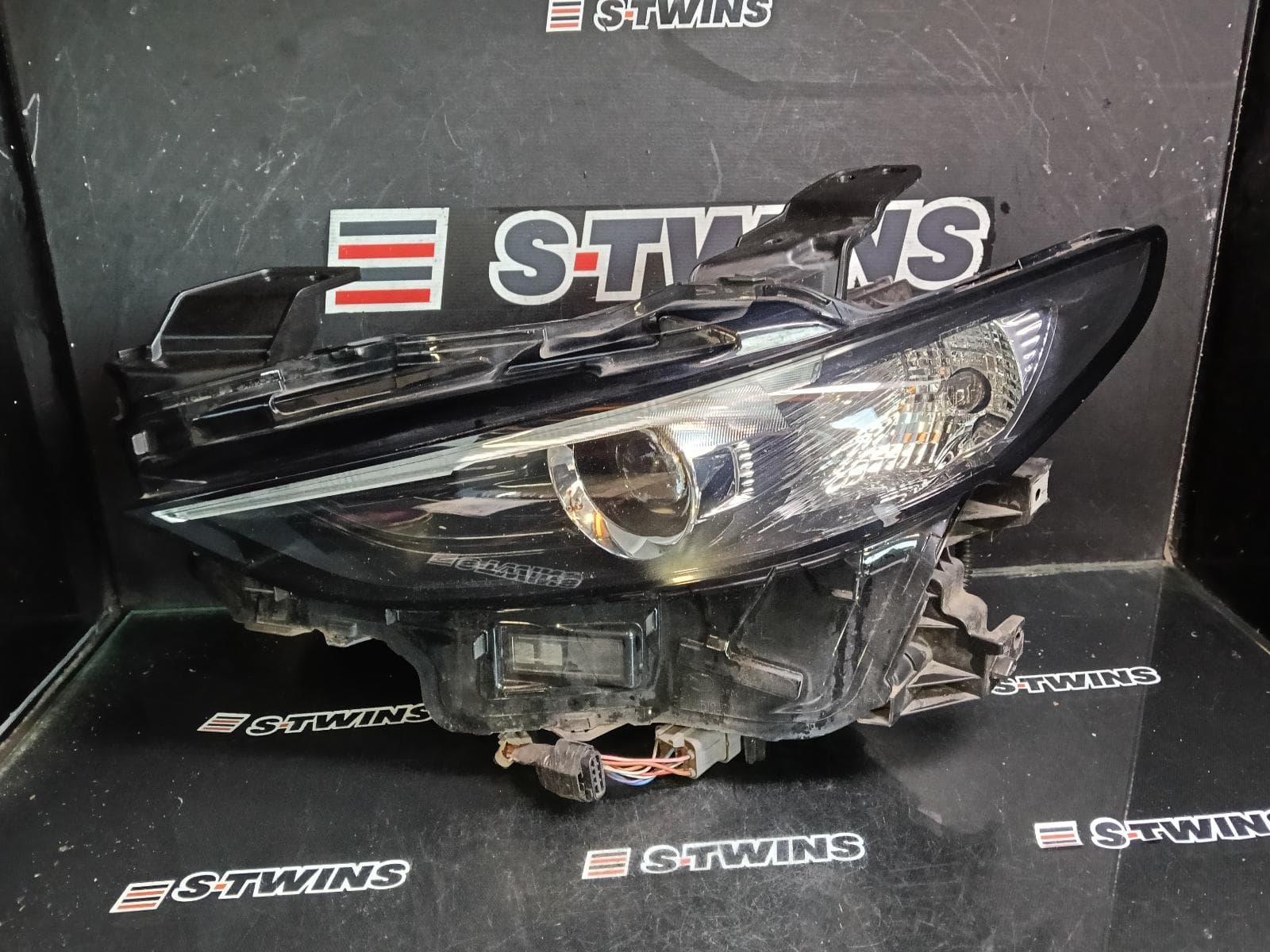 Used auto part listing image: 2019 MAZDA 3 LEFT HEADLAMP BP, W/ LED, NON ADAPTIVE TYPE, SEDAN/HATCH, 03/19- 0000418144