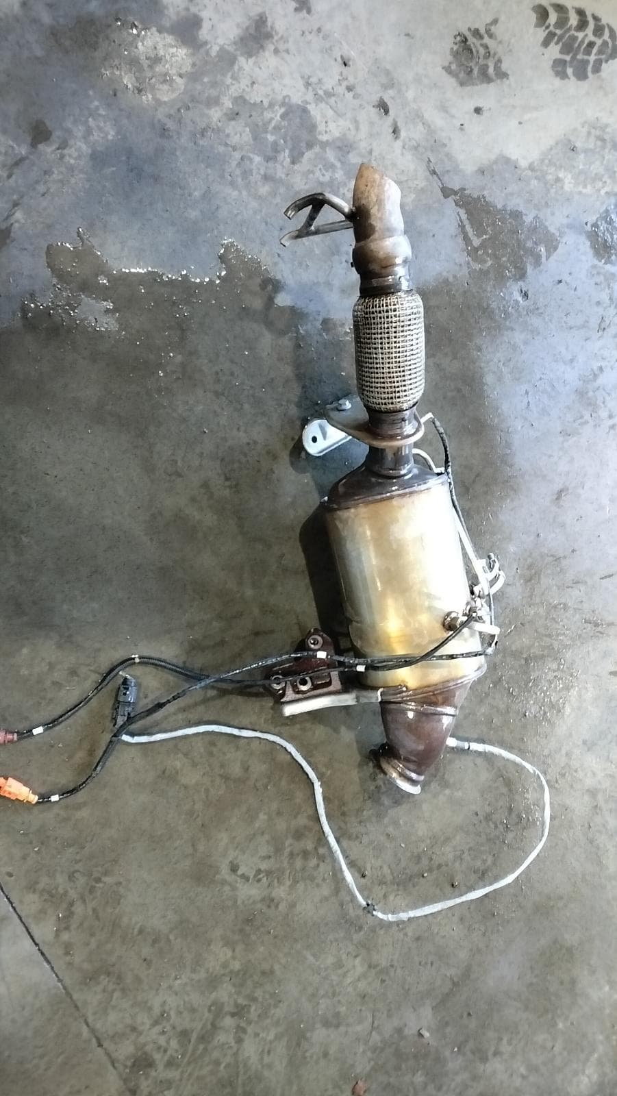 Used auto part listing image: 2013 VOLKSWAGEN AMAROK PARTICULATE FILTER DPF DIESEL, 2.0, CNEA/CSHA CODE, 2H, 10/10-09/22 0000421715