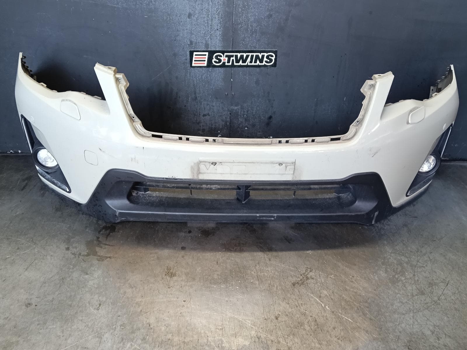 Used auto part listing image: 2015 SUBARU XV FRONT BUMPER G4X, BUMPER BAR, W/ H/LAMP WASHER TYPE, 08/11-09/15 0000380707