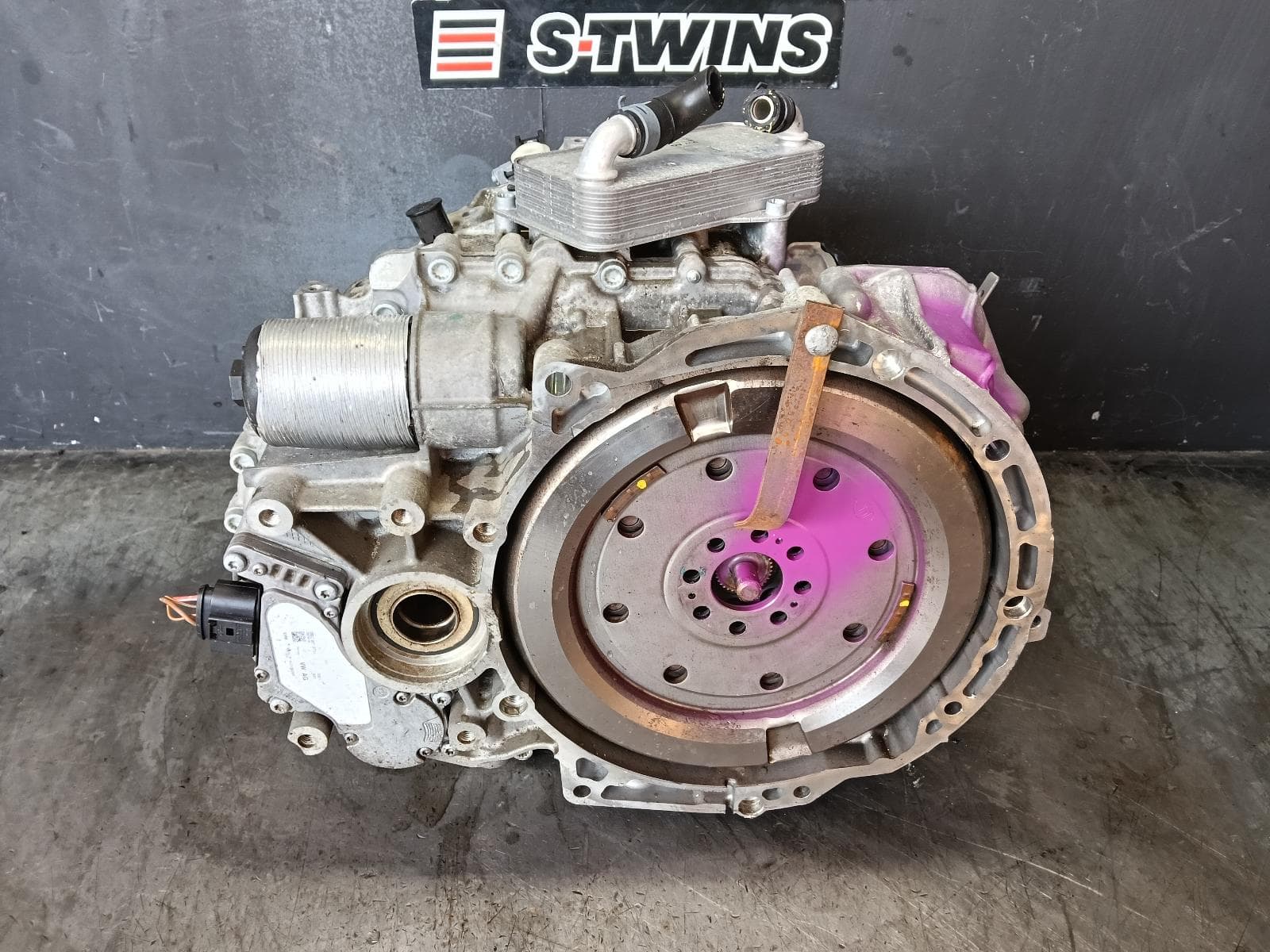 Used auto part listing image: 2016 AUDI A3 TRANS GEARBOX AUTO, FWD, PETROL, 2.0 TURBO, 7 SPEED, 8V, RJG CODE, 03/16-10/20 0000423246