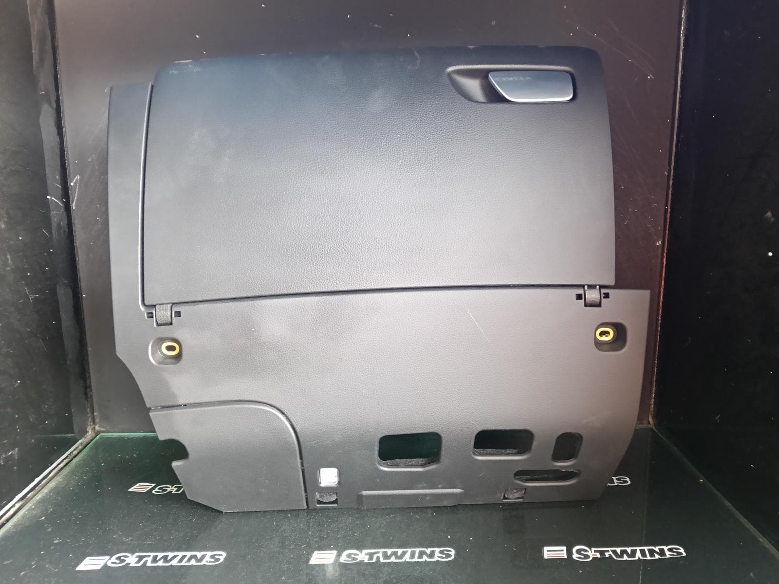 Used auto part listing image: 2016 AUDI A3 GLOVE BOX 8V, 03/13-10/20 0000423255