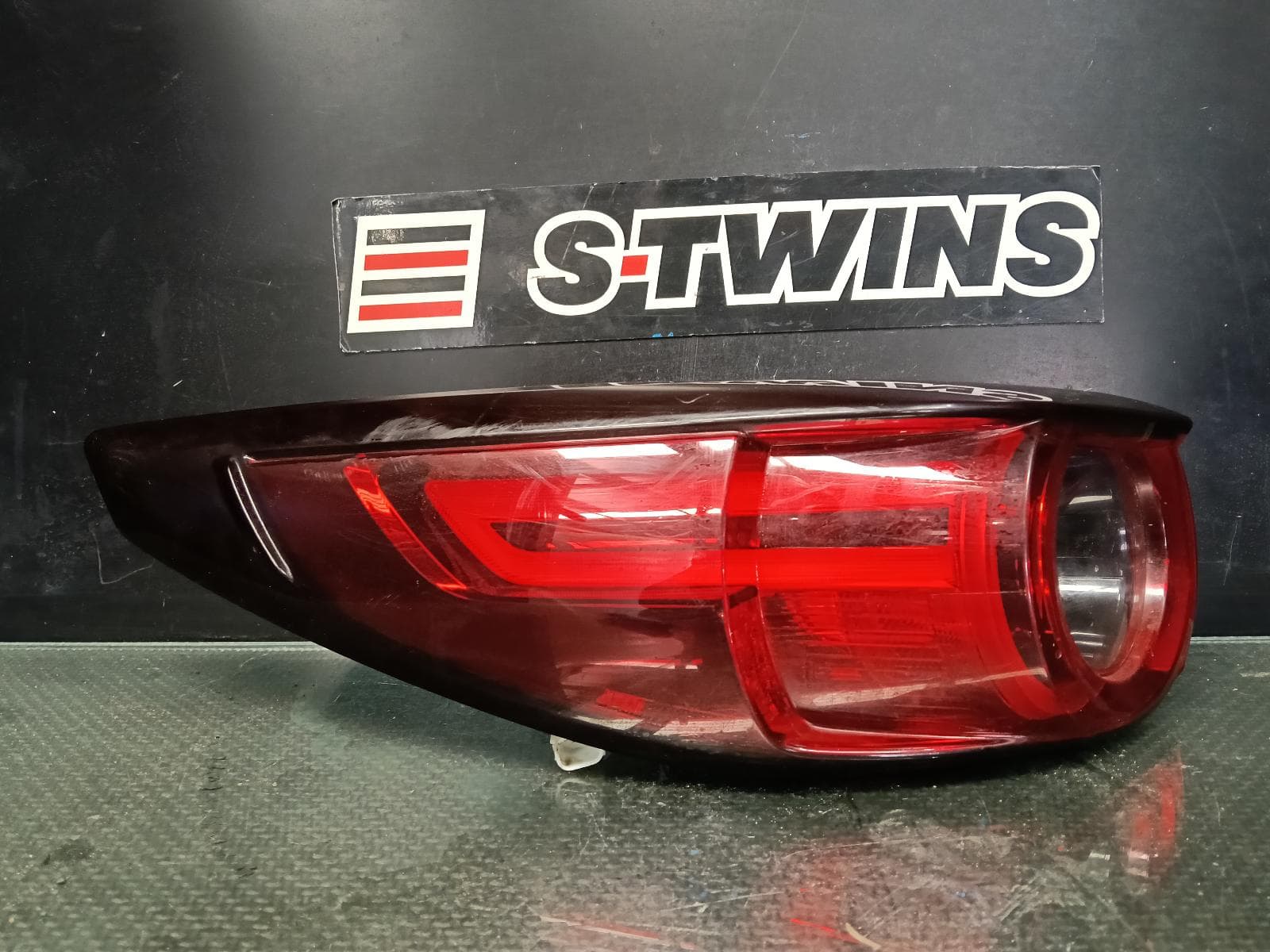 Used auto part listing image: 2018 MAZDA CX5 LEFT TAILLIGHT IN BODY, W/ LED TYPE, KF, 02/17-08/21 0000423507