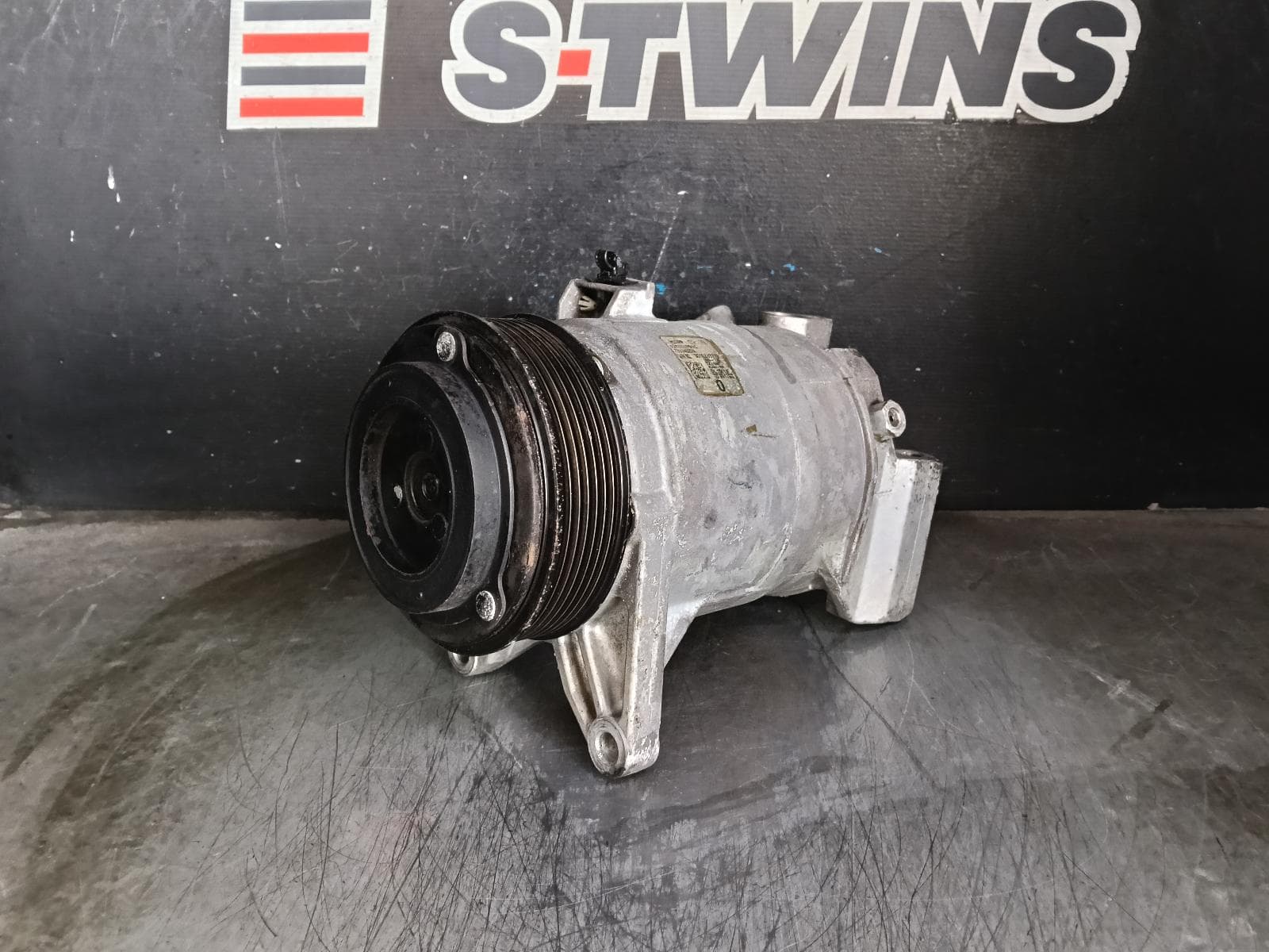 Used auto part listing image: 2013 NISSAN MURANO A C COMPRESSOR Z51, 3.5, PETROL, 12/08-02/15 0000423460