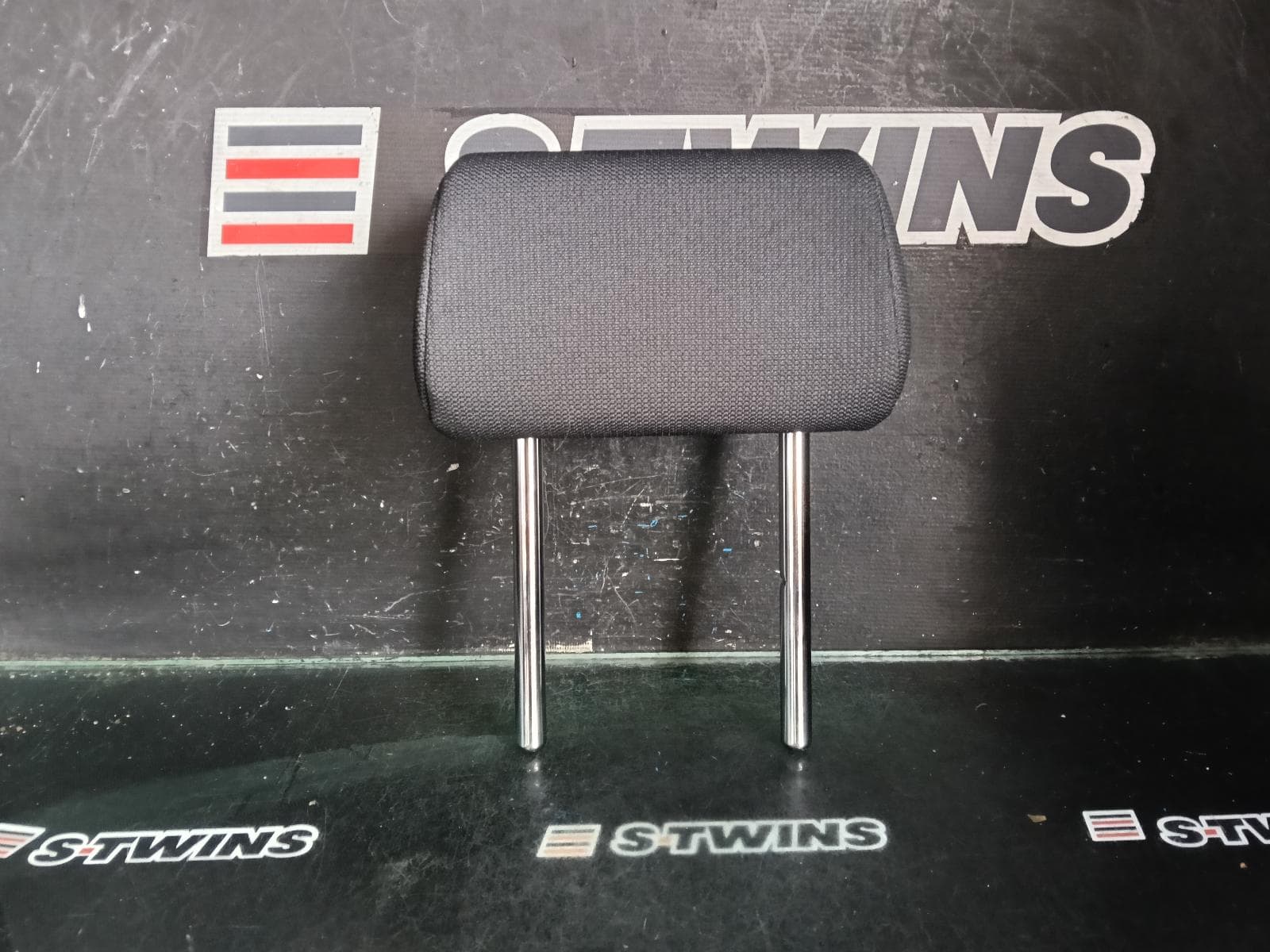 Used auto part listing image: 2025 TOYOTA COROLLA HEADREST LH REAR, CLOTH, E210, 07/18- 0000423566