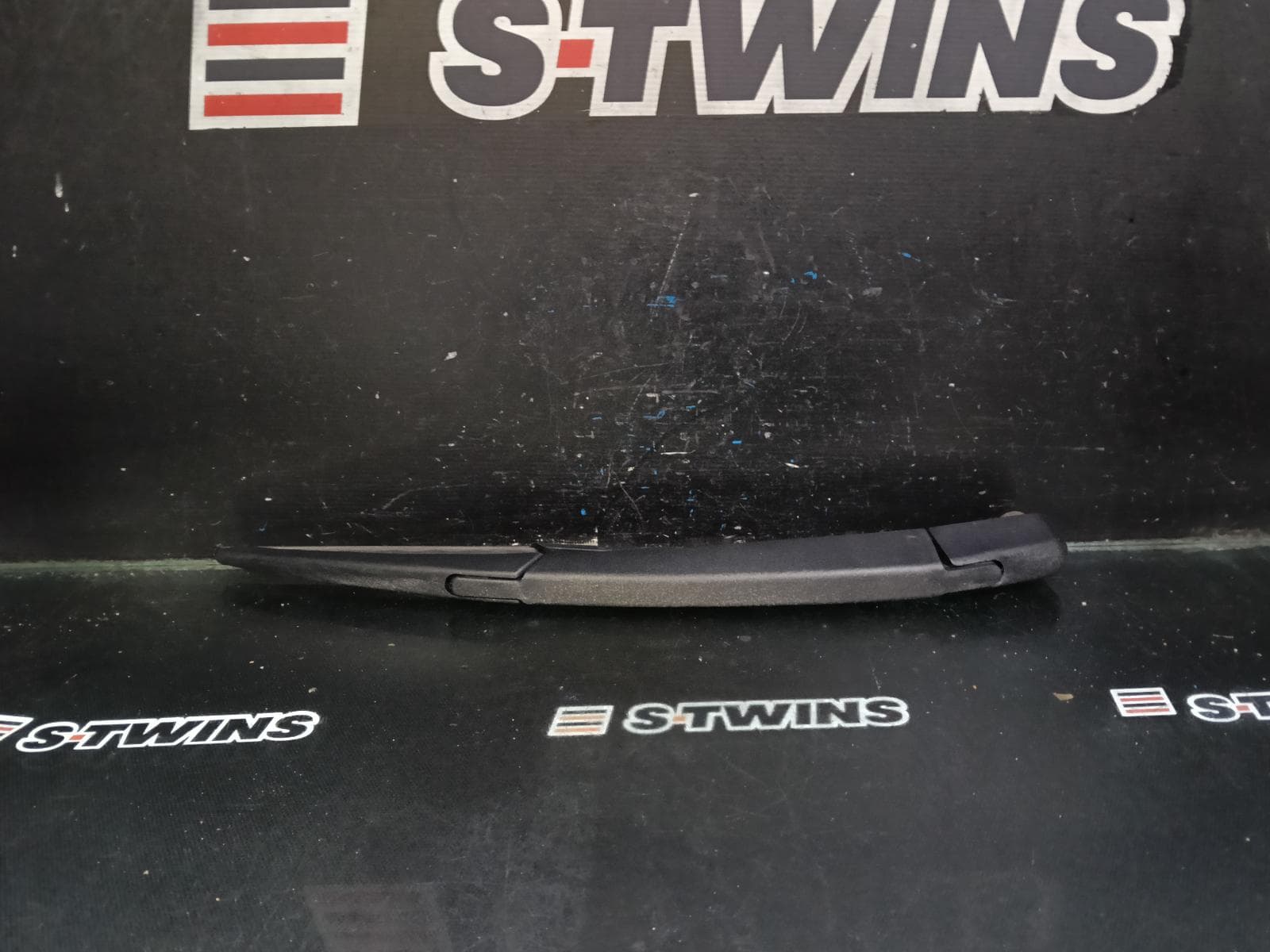 Used auto part listing image: 2015 NISSAN QASHQAI WIPER ARM J11, TAILGATE, 12/13-07/21 0000423717