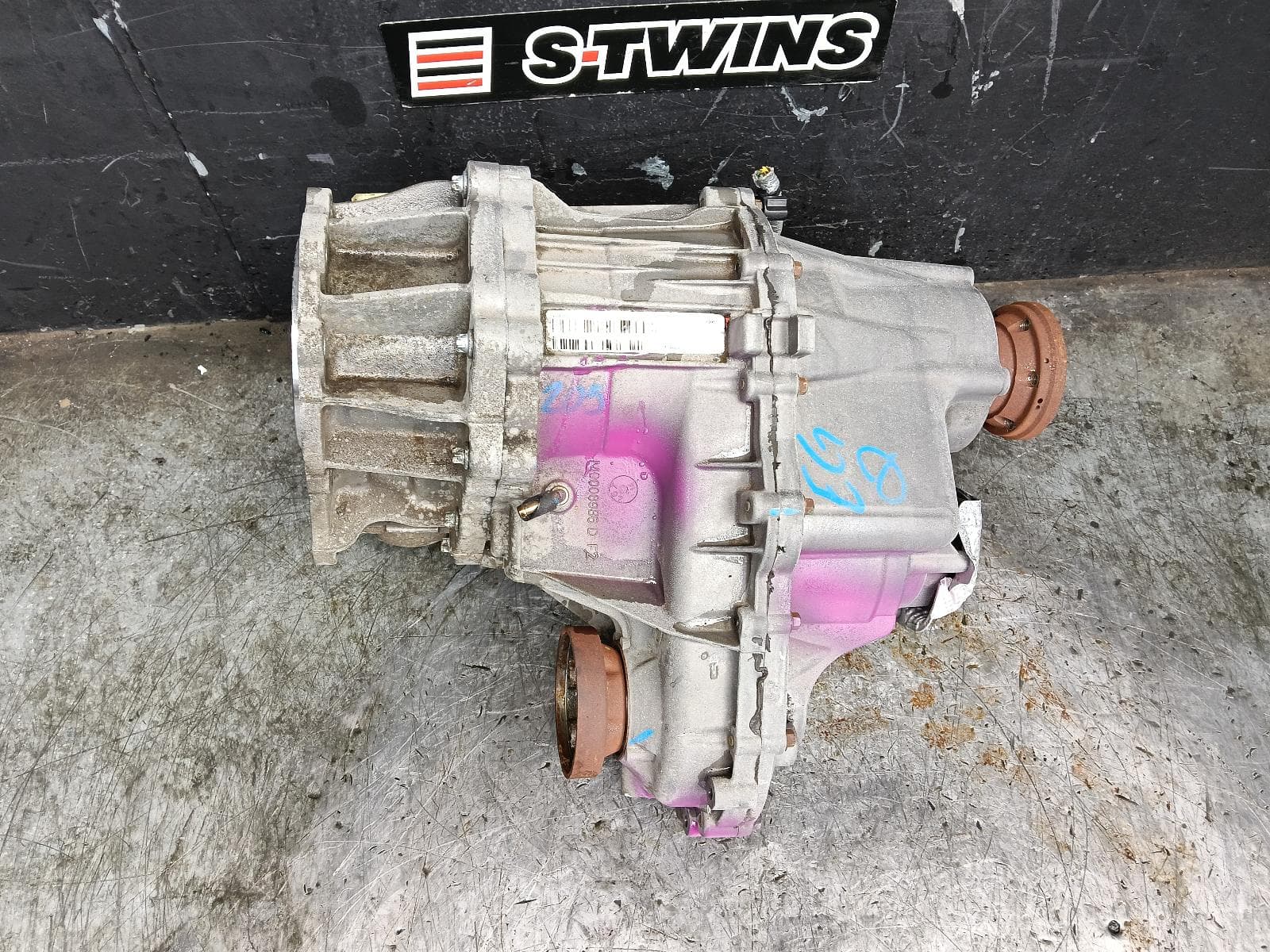 Used auto part listing image: 2014 JEEP GRANDCHEROKEE TRANSFER CASE AUTO, 8 SPEED, PETROL, 3.6, WK, 2 SPEED TRANSFER, 04/13-02/22 0000423413